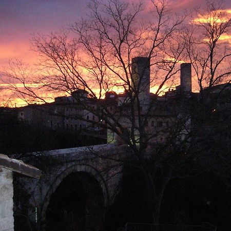 مبيت وإفطار أسكولي بيتشينو Antico Borgo Piceno المظهر الخارجي الصورة