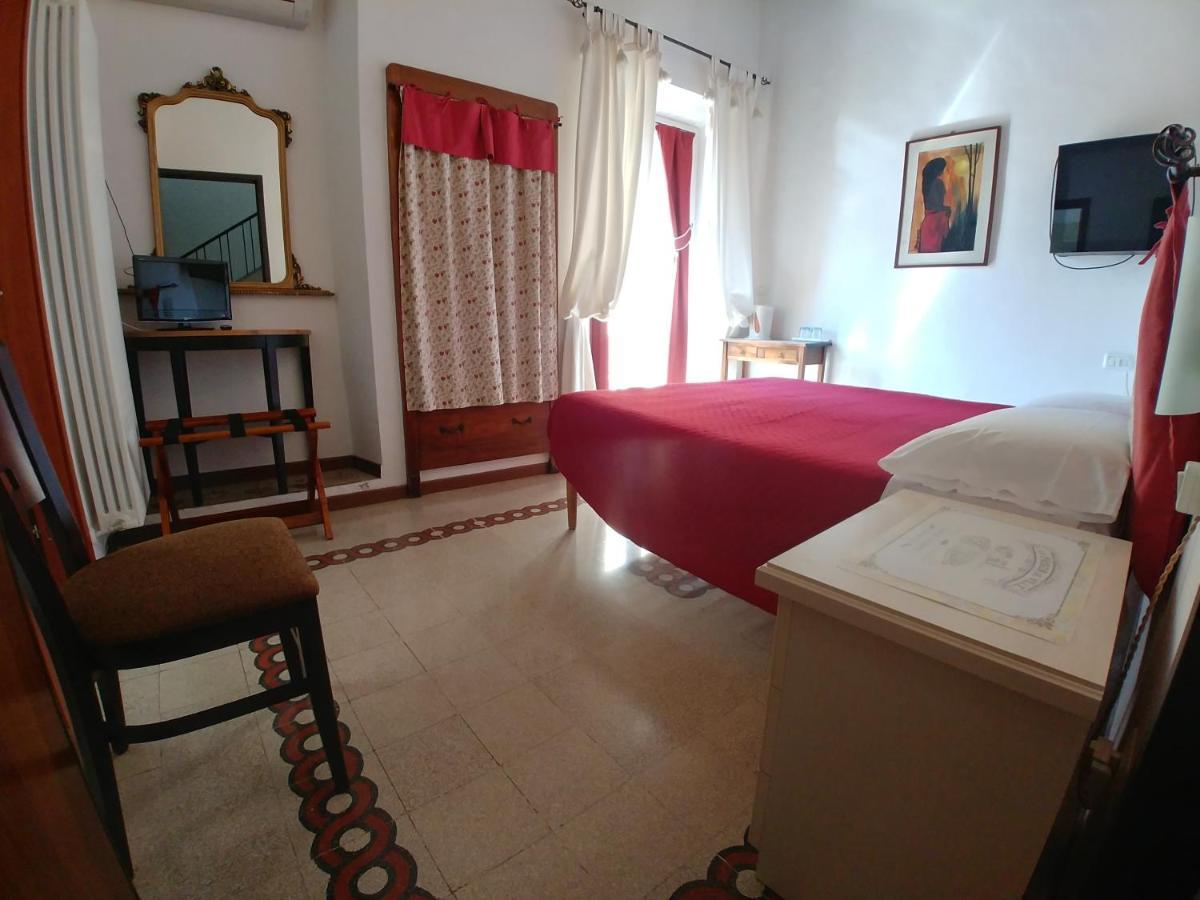 مبيت وإفطار أسكولي بيتشينو Antico Borgo Piceno المظهر الخارجي الصورة