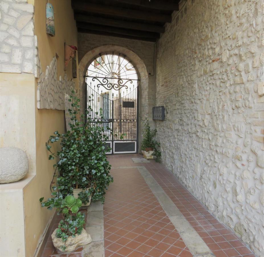 مبيت وإفطار أسكولي بيتشينو Antico Borgo Piceno المظهر الخارجي الصورة